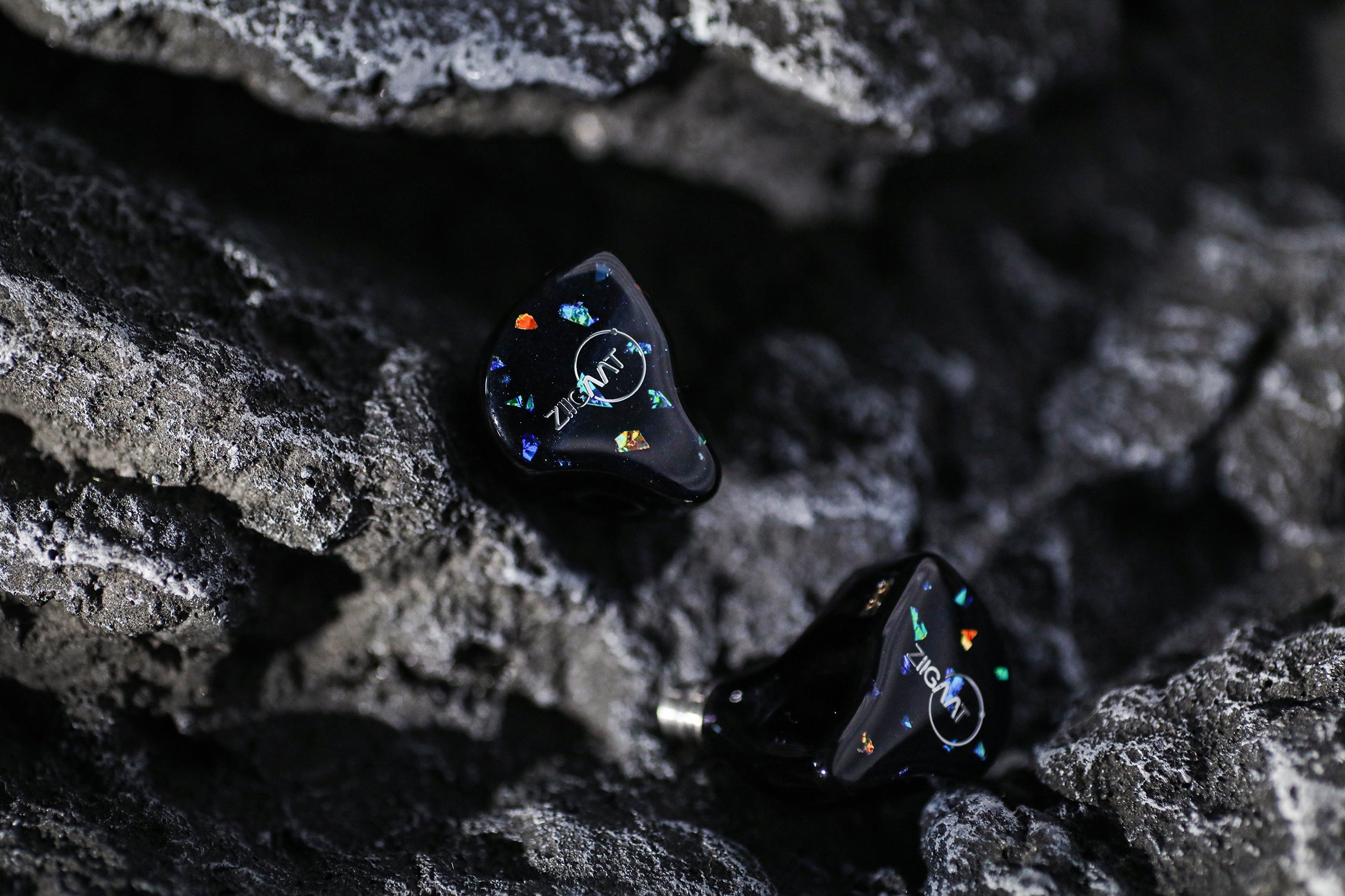 ZiiGaat Doscinco | Audiophile Tuning 2DD+3BA Hybrid IEM – Linsoul