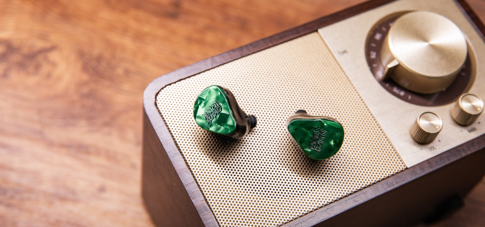 slider image slider_item_YgK8YL